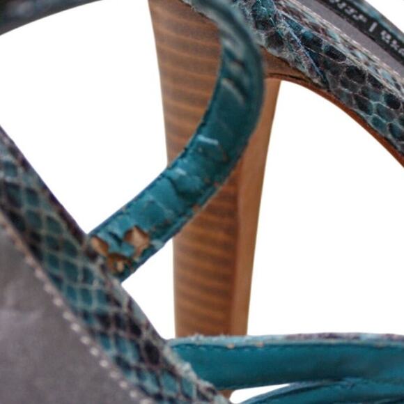 WHBM Blue Snake Print Leather Strappy Platform Sandals Y2K Going Out 8 - Picture 4 of 6